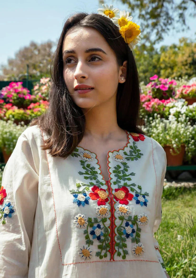 Off White Embroidered Cotton Kurta And Pant Set